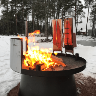 Suomalainen nuotiogrilli – monipuolinen ja kestävä valinta ulkotiloihin.